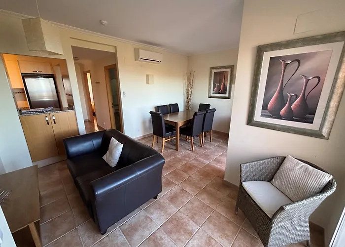 Appartement Jacaranda A *
